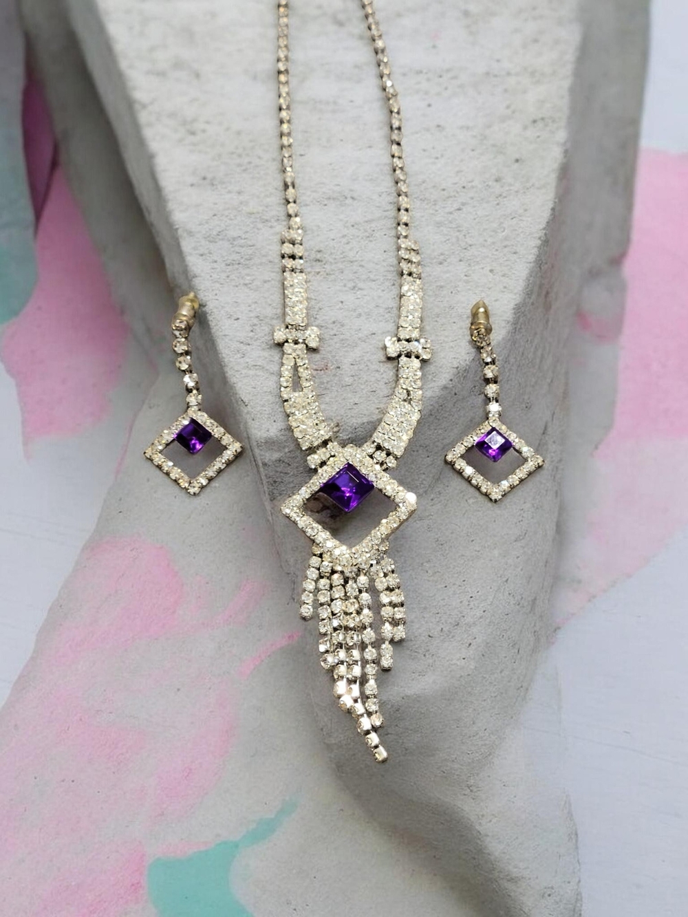 Elegant Silver-Tone Necklace & Earrings Set with Amethyst Gemstones